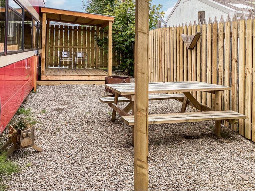 Exterior | Archie The Double Decker Bus  - Tain Glamping, Tain
