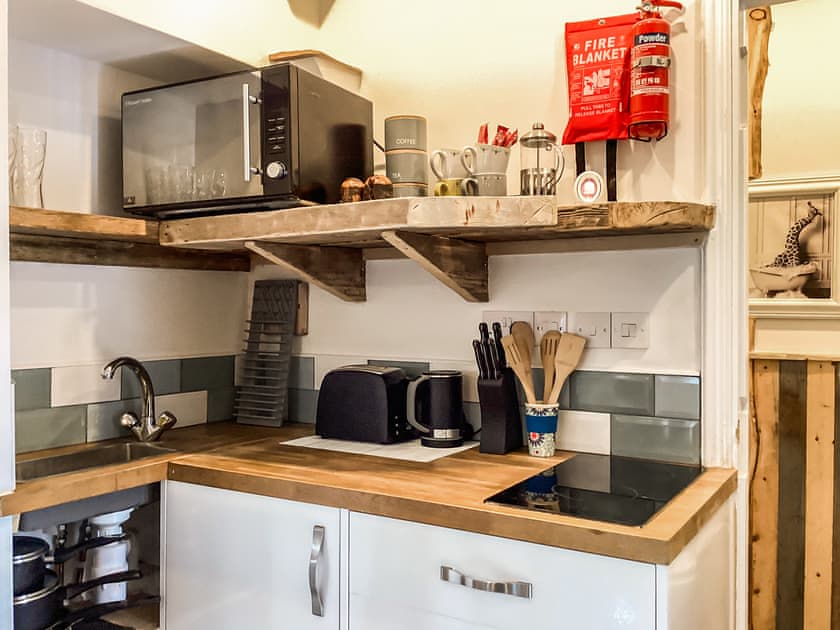 Kitchen | The Bothy - Tain Glamping, Tain