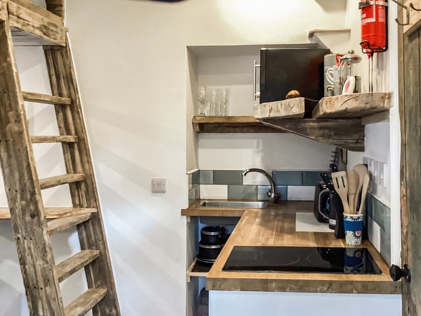 Kitchen | The Bothy - Tain Glamping, Tain