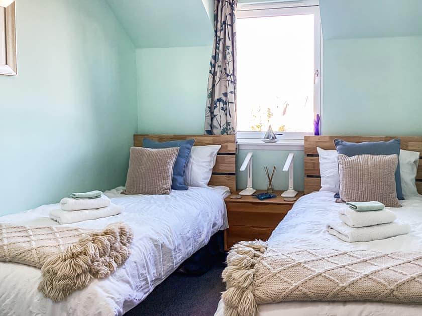 Twin bedroom | Taigh na Tunnagan, Nairn