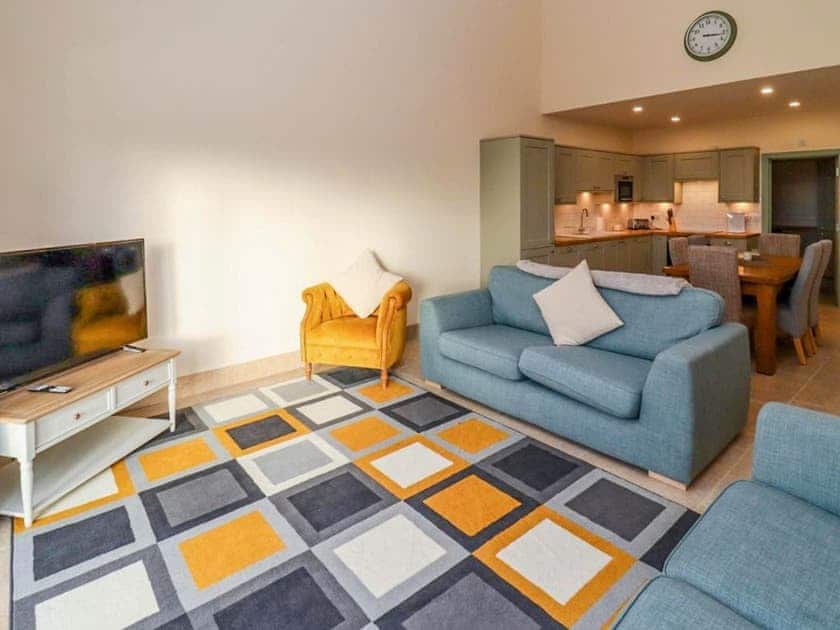 Living area | Bears Court Unit 1 - Bears Court, Little Rissington
