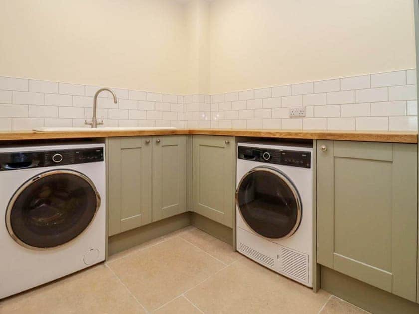 Utility room | Bears Court Unit 1 - Bears Court, Little Rissington