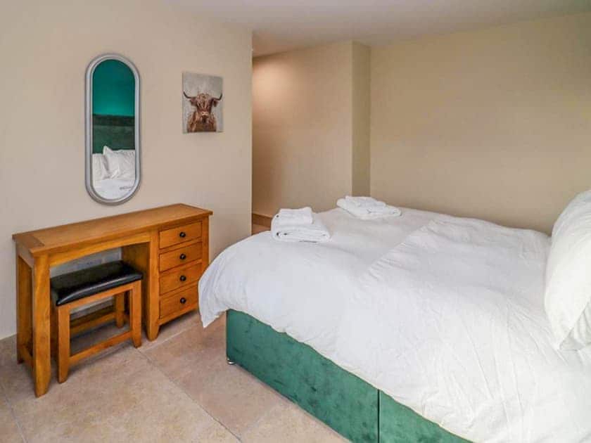 Double bedroom | Bears Court Unit 2 - Bears Court, Little Rissington