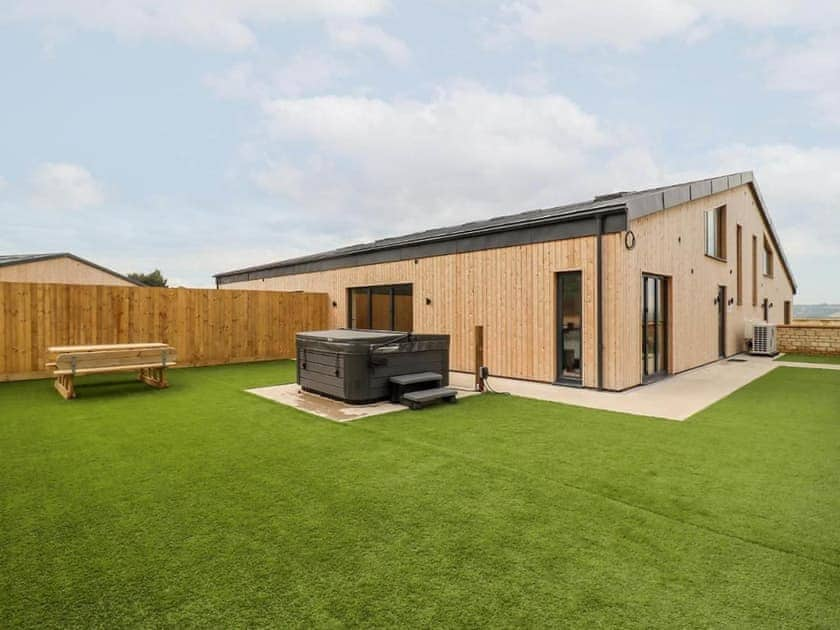 Exterior | Bears Court Unit 3 - Bears Court, Little Rissington