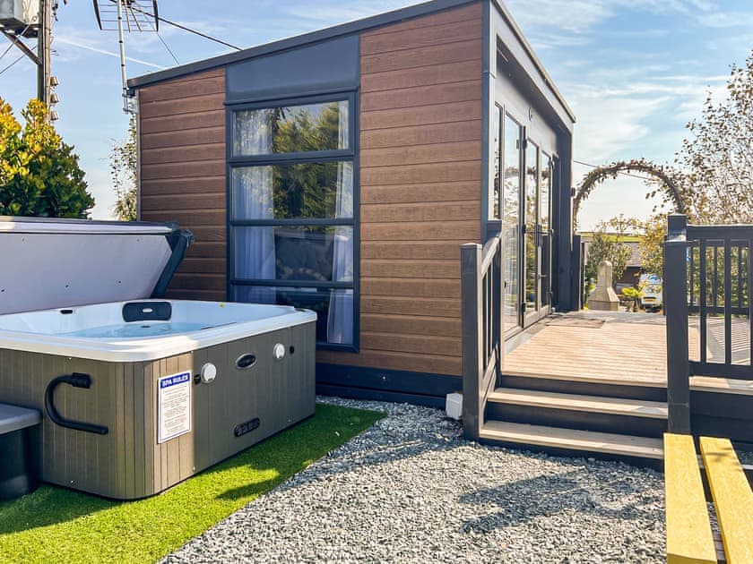 Hot tub | The Lodge Pod, Barrow-in-Furness