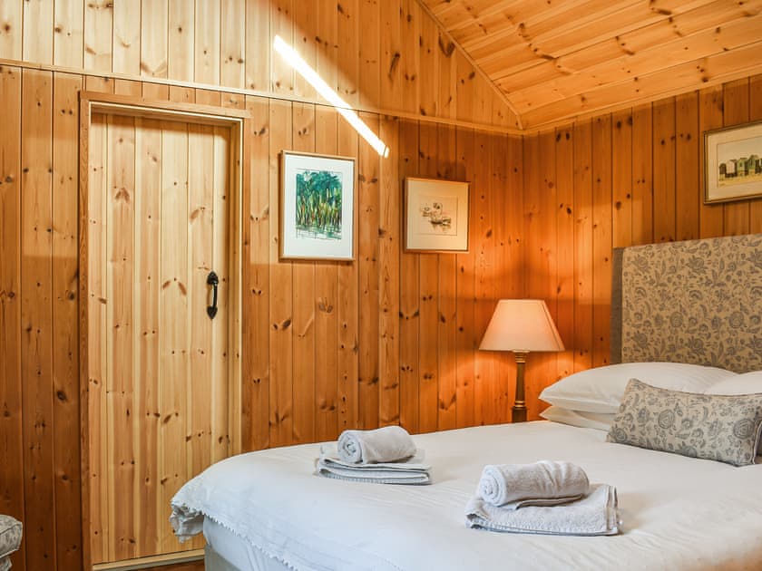 Double bedroom | The Cottage at Dockens Water, Linwood, near Ringwood