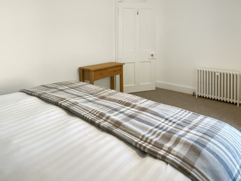 Double bedroom | West Nevay Farm House, Newtyle, near Blairgowrie