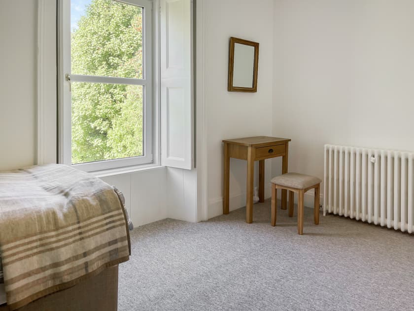 Twin bedroom | West Nevay Farm House, Newtyle, near Blairgowrie