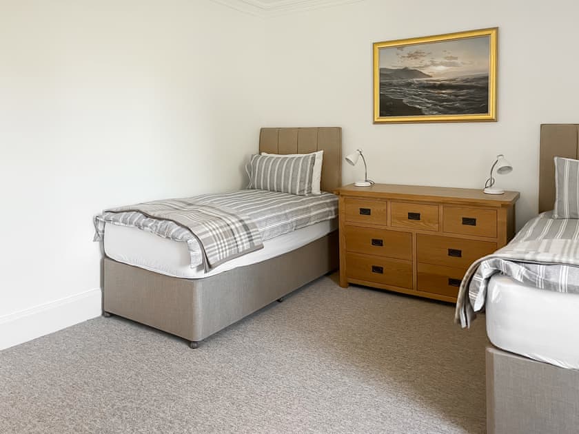 Twin bedroom | West Nevay Farm House, Newtyle, near Blairgowrie