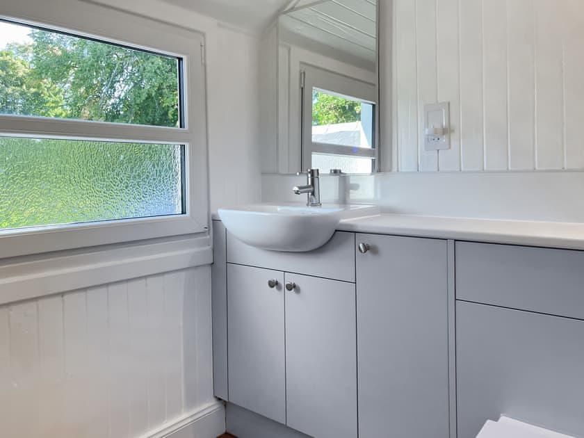 Bathroom | West Nevay Farm House, Newtyle, near Blairgowrie