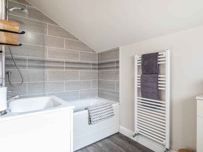 Bathroom | James Cottage, Buxton