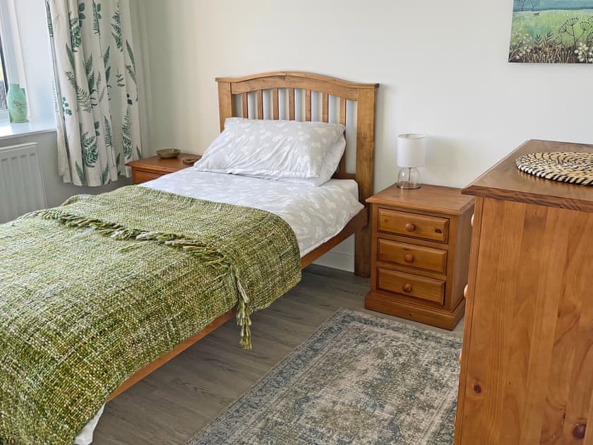 Single bedroom | Machermore Cottage, Glenluce, near Newton Stewart