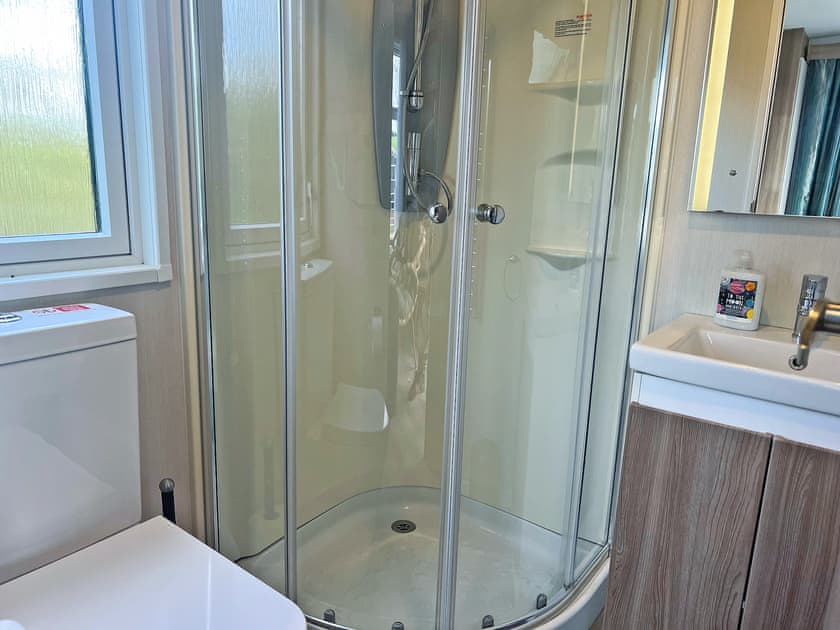 Shower room | The Lodge Pod, Barrow-in-Furness