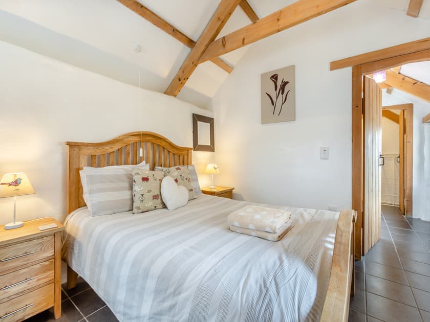 Double bedroom | Higher Churchtown Farm - Proper Job - Higher Churchtown Farm Barns, Tresmeer, near Launceston