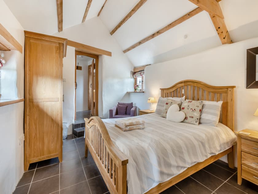 Double bedroom | Higher Churchtown Farm - Proper Job - Higher Churchtown Farm Barns, Tresmeer, near Launceston
