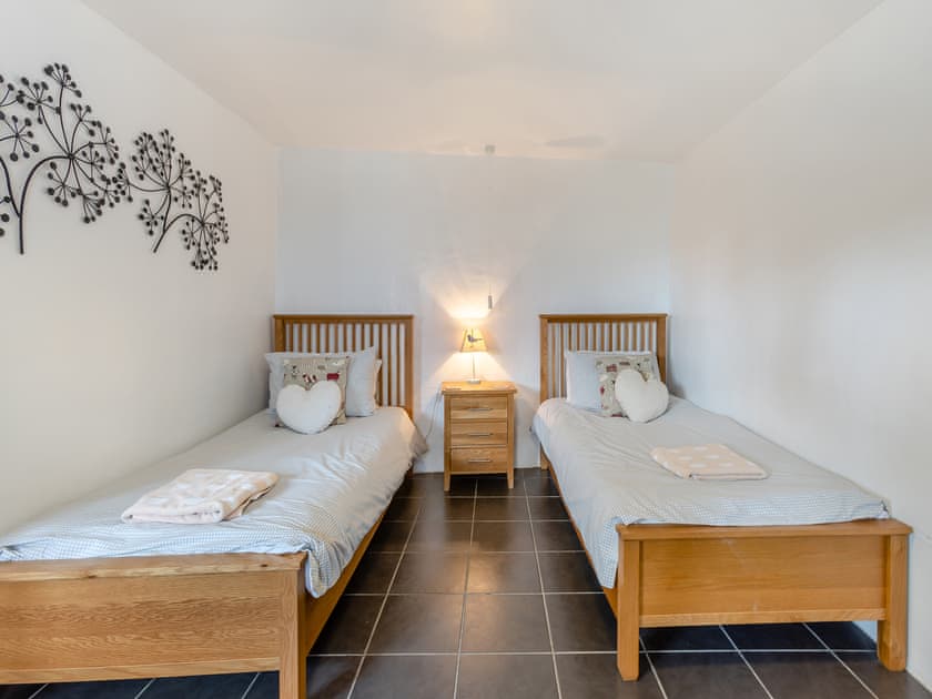 Twin bedroom | Higher Churchtown Farm - Proper Job - Higher Churchtown Farm Barns, Tresmeer, near Launceston