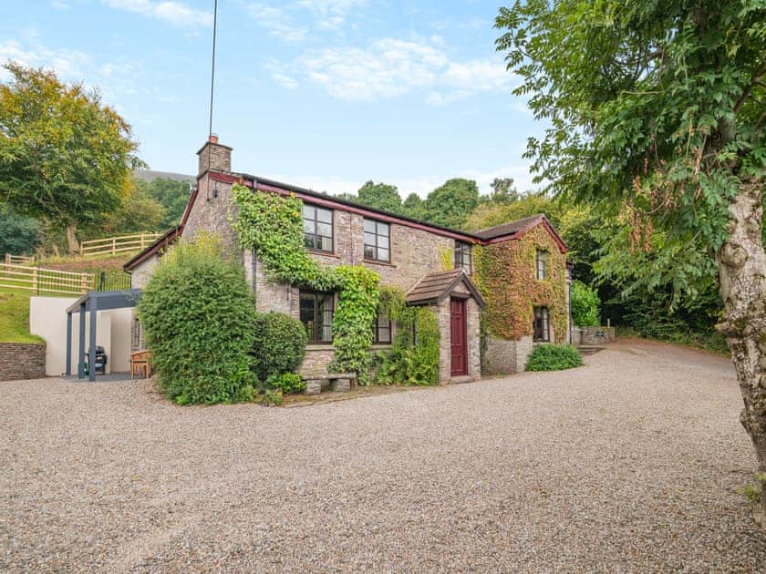 Exterior | Heol Llygoden, Pengenffordd, Talgarth, Brecon