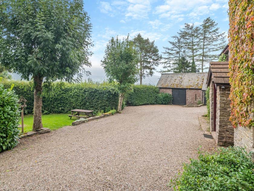 Exterior | Heol Llygoden, Pengenffordd, Talgarth, Brecon