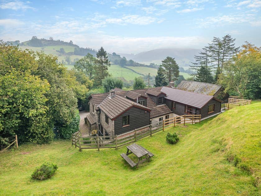 Exterior | Heol Llygoden, Pengenffordd, Talgarth, Brecon
