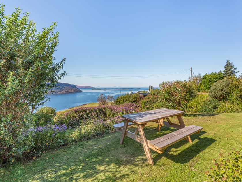 Sitting-out-area | La Bergerie., Waternish, Isle of Skye