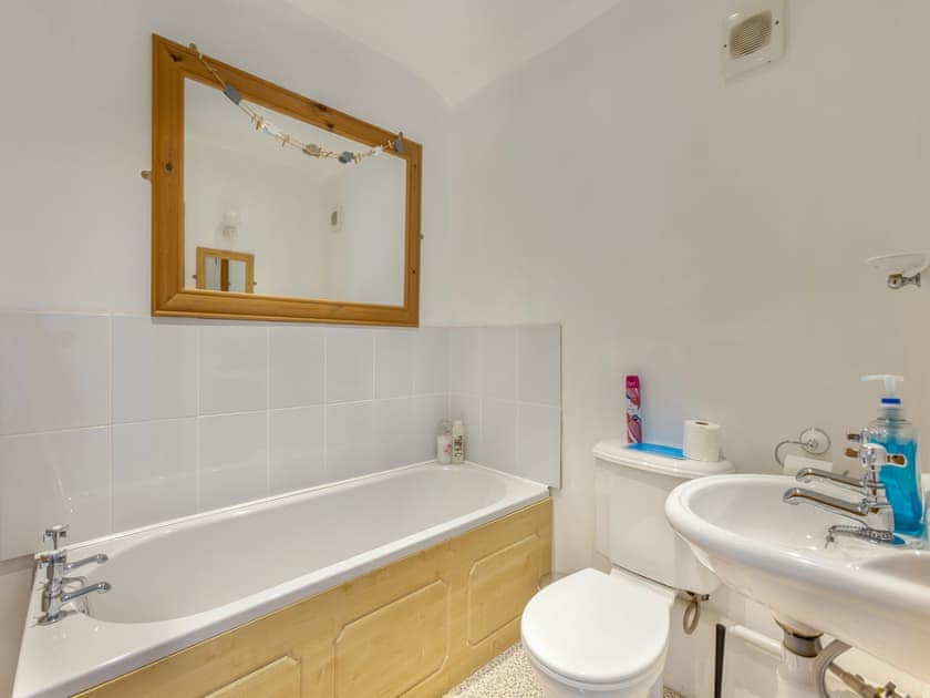 Bathroom | Higher Churchtown Farm - Kettle’s On - Higher Churchtown Farm Barns, Tresmeer, near Launceston