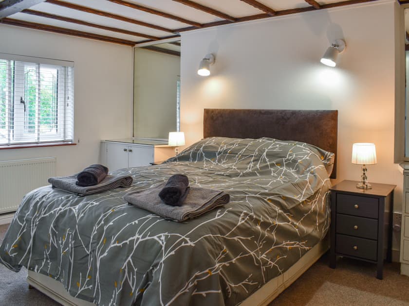 Double bedroom | Little Thatch, Ringwood