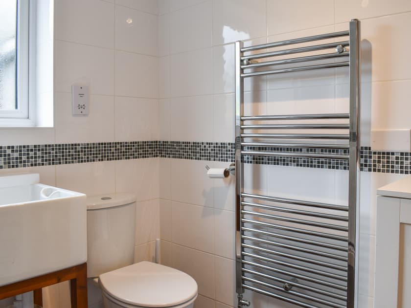 Bathroom | Little Thatch, Ringwood