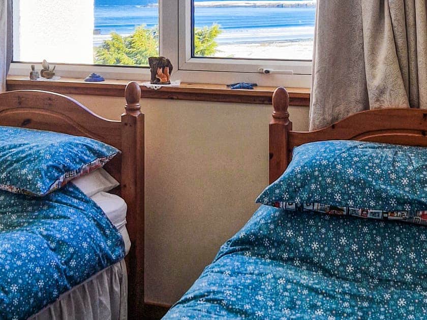 Twin bedroom | Wavecrest, Staffin