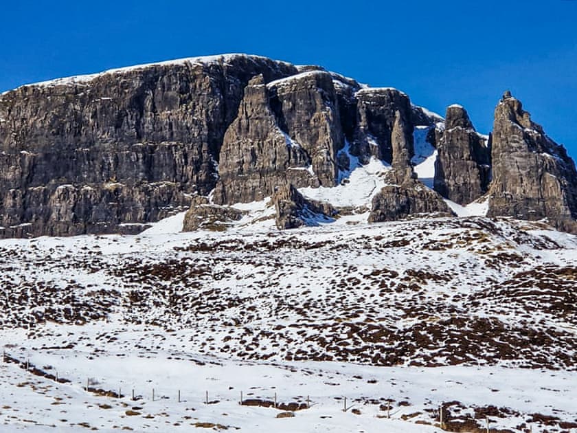 Surrounding area | Wavecrest, Staffin