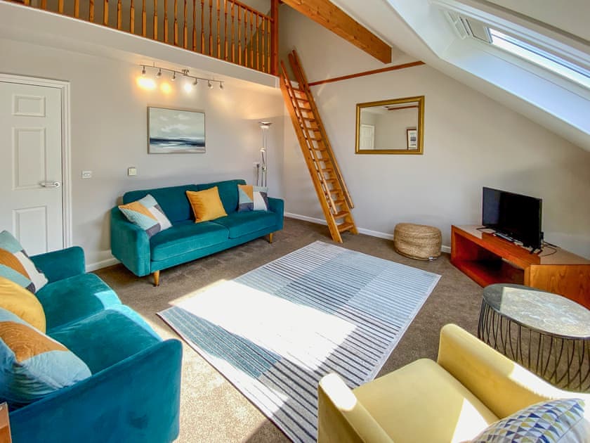 Living area | Broad Holidays - Townhouse - Broad Street Gardens Apartments, All Orkney Islands