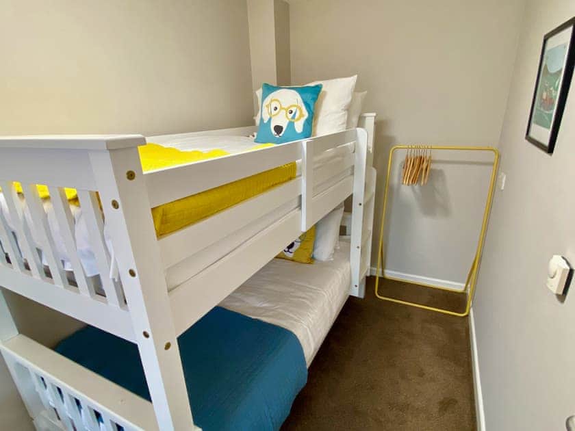 Bunk bedroom | Broad Holidays - Townhouse - Broad Street Gardens Apartments, All Orkney Islands