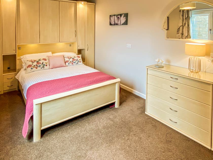 Double bedroom | Broad Street Gardens 6 - Broad Street Gardens Apartments, All Orkney Islands