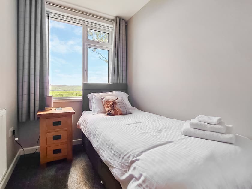 Single bedroom | Quina, Finstown