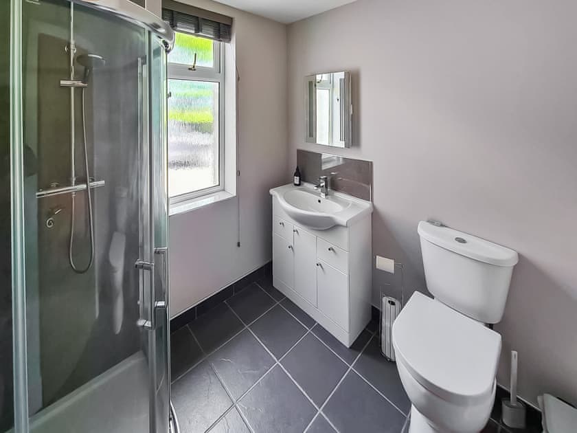 Bathroom | Quina, Finstown