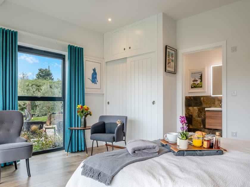 Double bedroom | Monument House, Totland