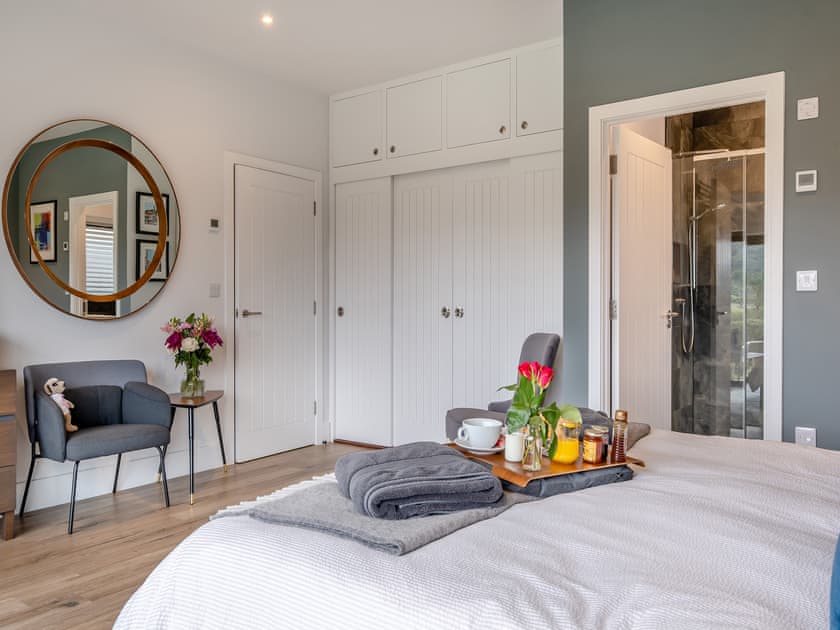 Double bedroom | Monument House, Totland