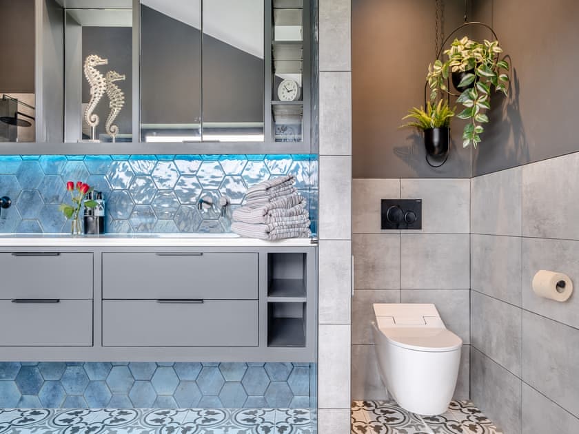 Bathroom | Monument House, Totland