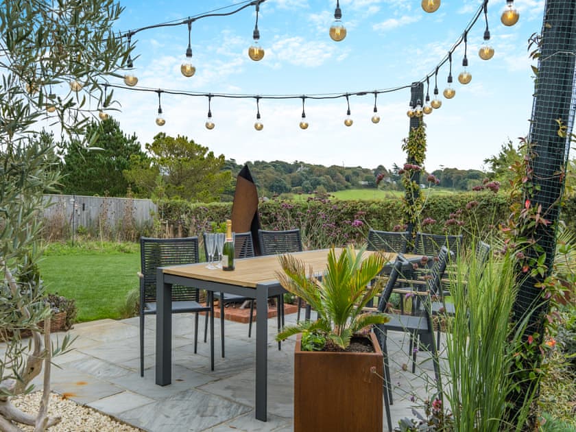 Sitting-out-area | Monument House, Totland