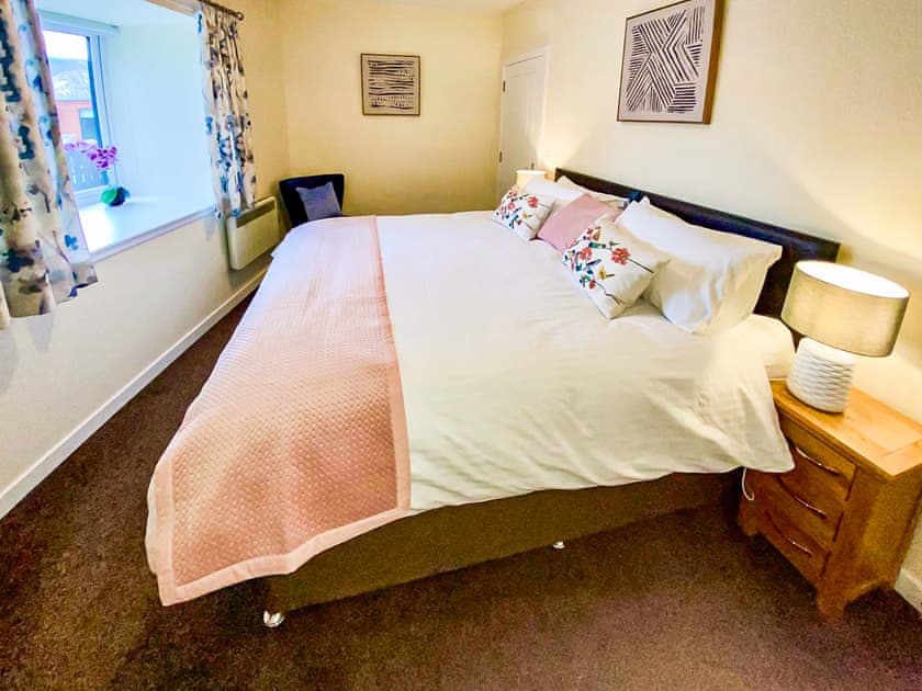 Double bedroom | Muckle Green Holm - Shaalder Apartments, Kirkwall
