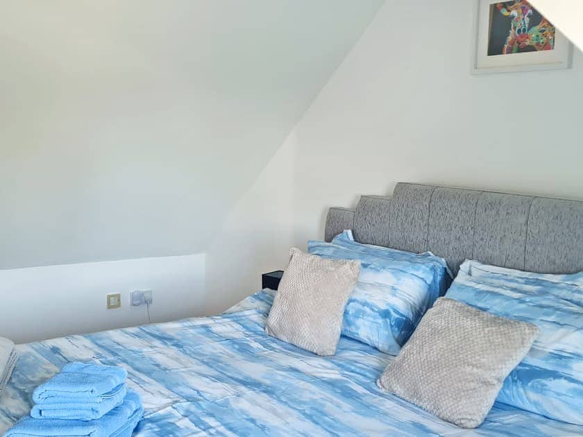 Upstairs, Super King bedroom  | Ty’n-y-Canol, Johnston, near Haverfordwest