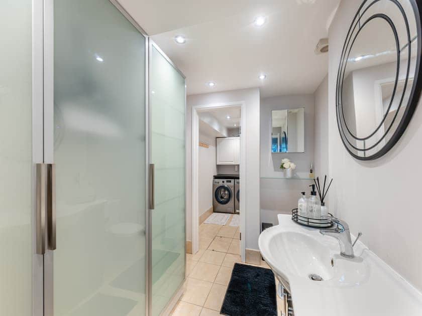 Bathroom | Marine Villa, Goring By Sea