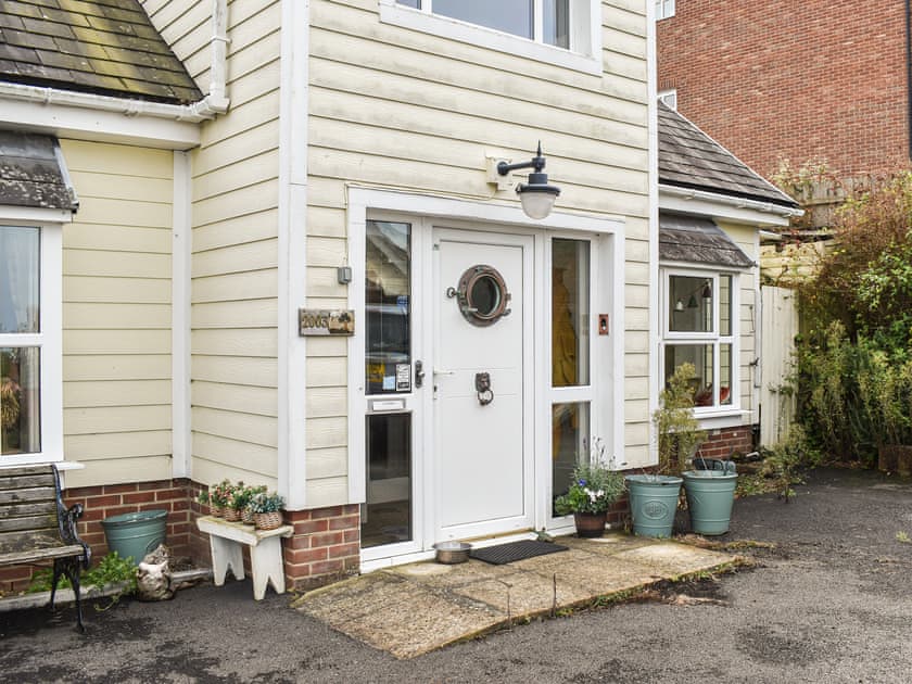 Exterior | Mulberry Lodge, Totland Bay