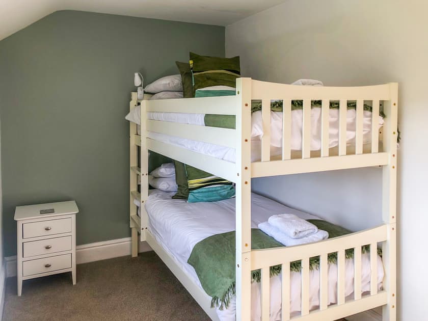 Bunk bedroom | Brynich Villa, Brecon