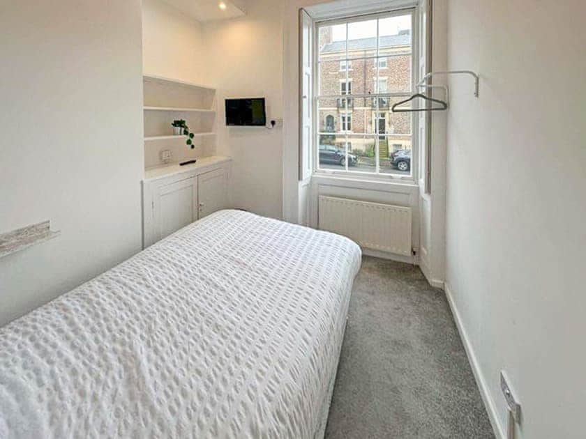 Single bedroom | AzZule Apartment by the sea, Tynemouth, near Newcastle Upon Tyne