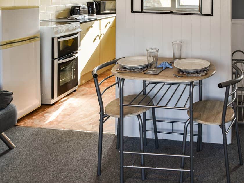 Dining Area | Harley’s Beach House, California, Scratby