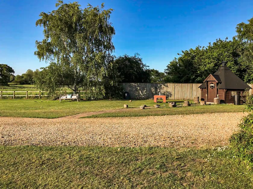 Exterior | North Norfolk Holiday Barns  - Field View - North Norfolk Holiday Barns, Wormegay