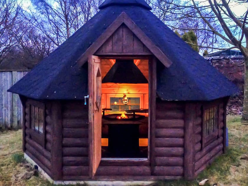 Exterior | North Norfolk Holiday Barns  - Field View - North Norfolk Holiday Barns, Wormegay