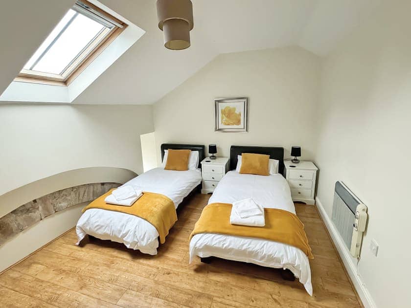 Twin bedroom | Oak Tree Barn - Oak Tree Holiday Lets, Otterburn