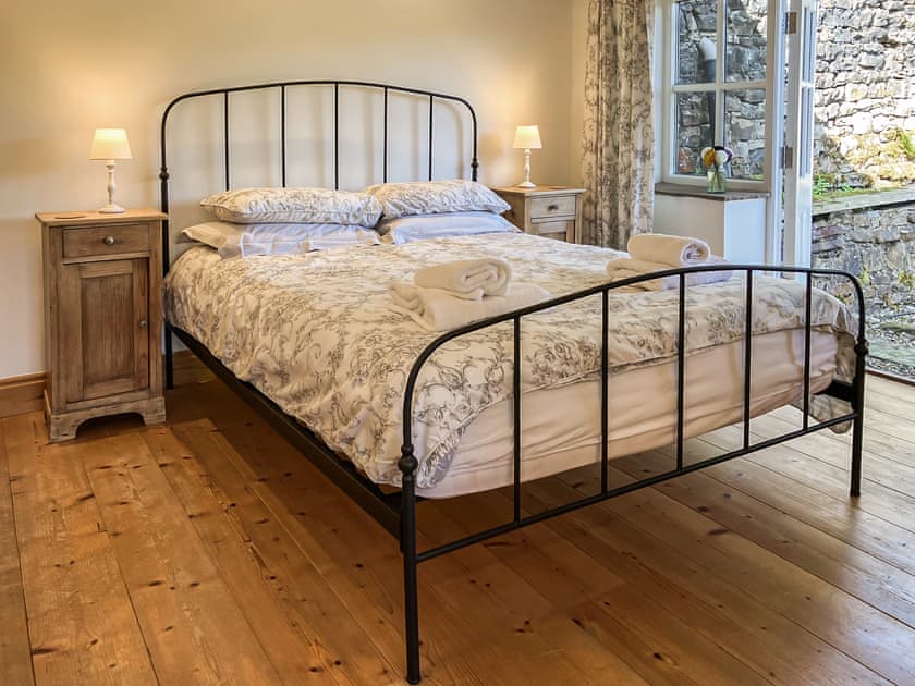 Double bedroom | No 1 Swallowholm Cottages, Arkengarthdale