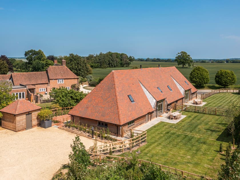 Exterior | Olivers Barn - Fishers Farm Barns, Shefford Woodlands Near Hungerford